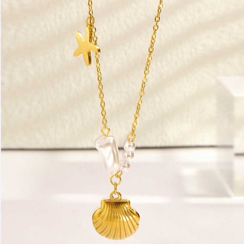 18K Gold Plated Acrylic Sea Shell Necklace