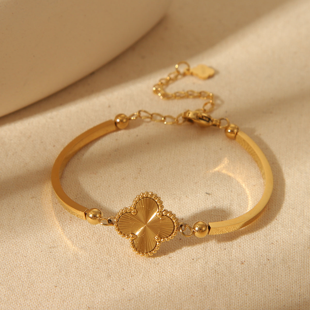 18K Gold Plated Four Leaf Clover Bracelet